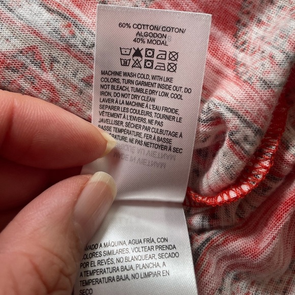 Lucky Brand Red Floral Mix Border Boho Top Pullover T-Shirt sz S - Picture 6 of 6
